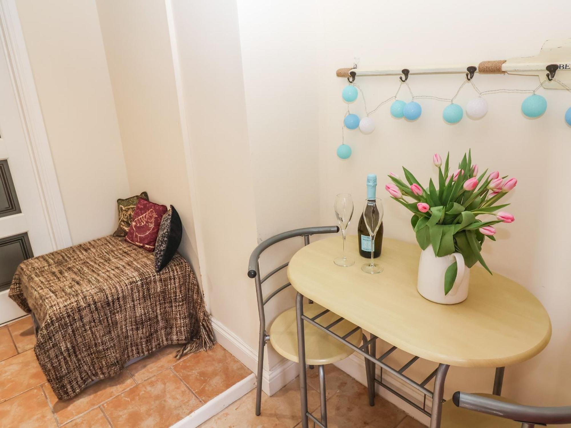 Lyme Views Apartment ไลม์รีจิส ภายนอก รูปภาพ
